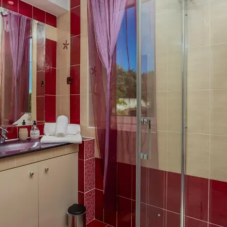 Anamia With Seaview By Guide *