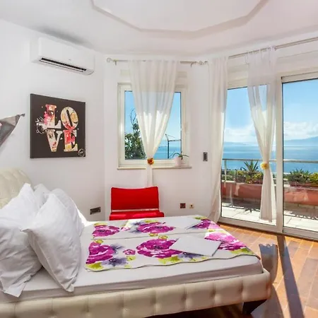 Vila Anamia With Seaview By Guide